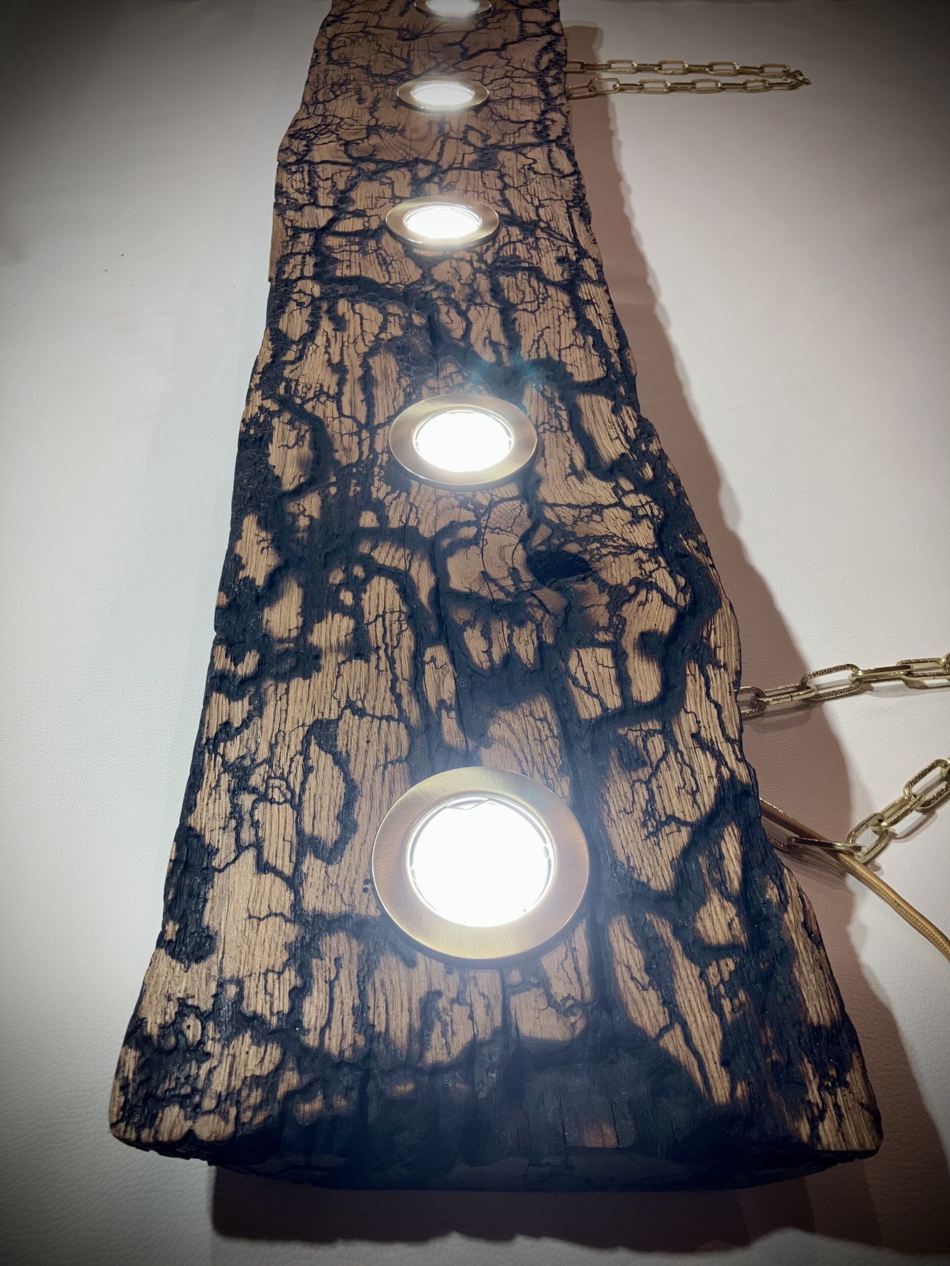 Ręcznie robiona lampa drewniana - obrazek 3